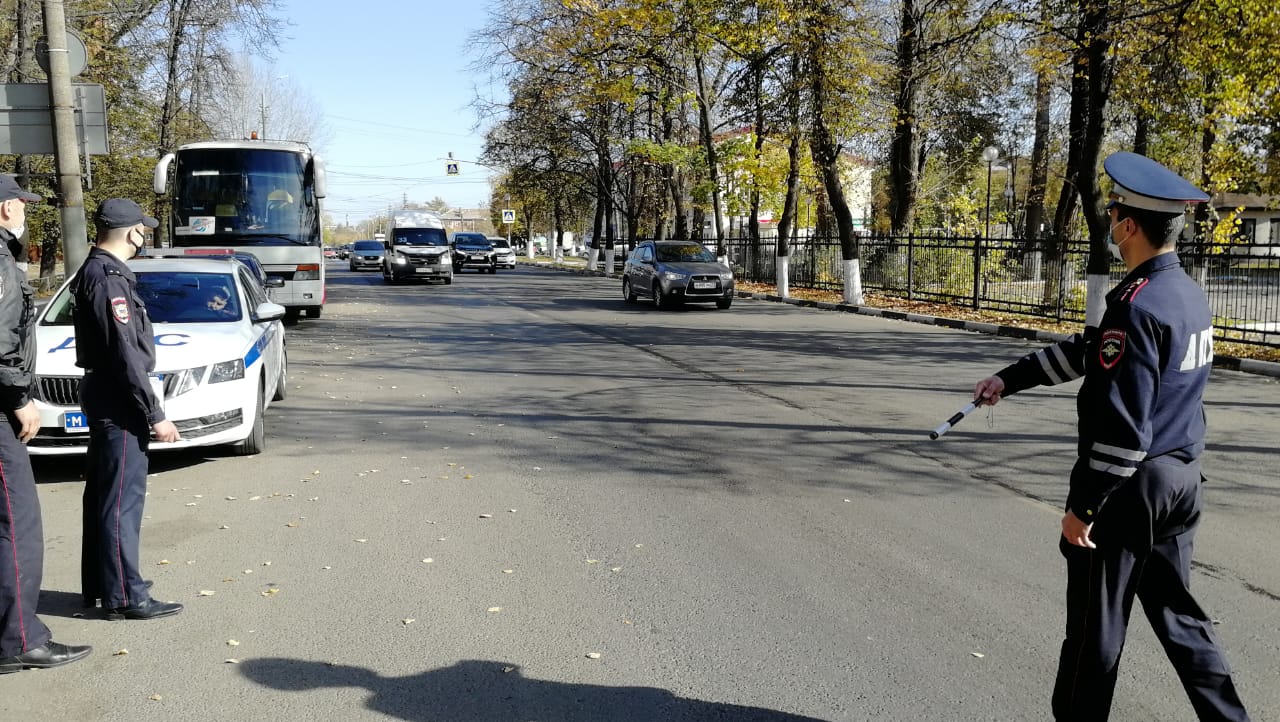 Полиция в туле на косой горе фото В Туле полицейские продолжают проверять соблюдение масочного режима Тульская Пре