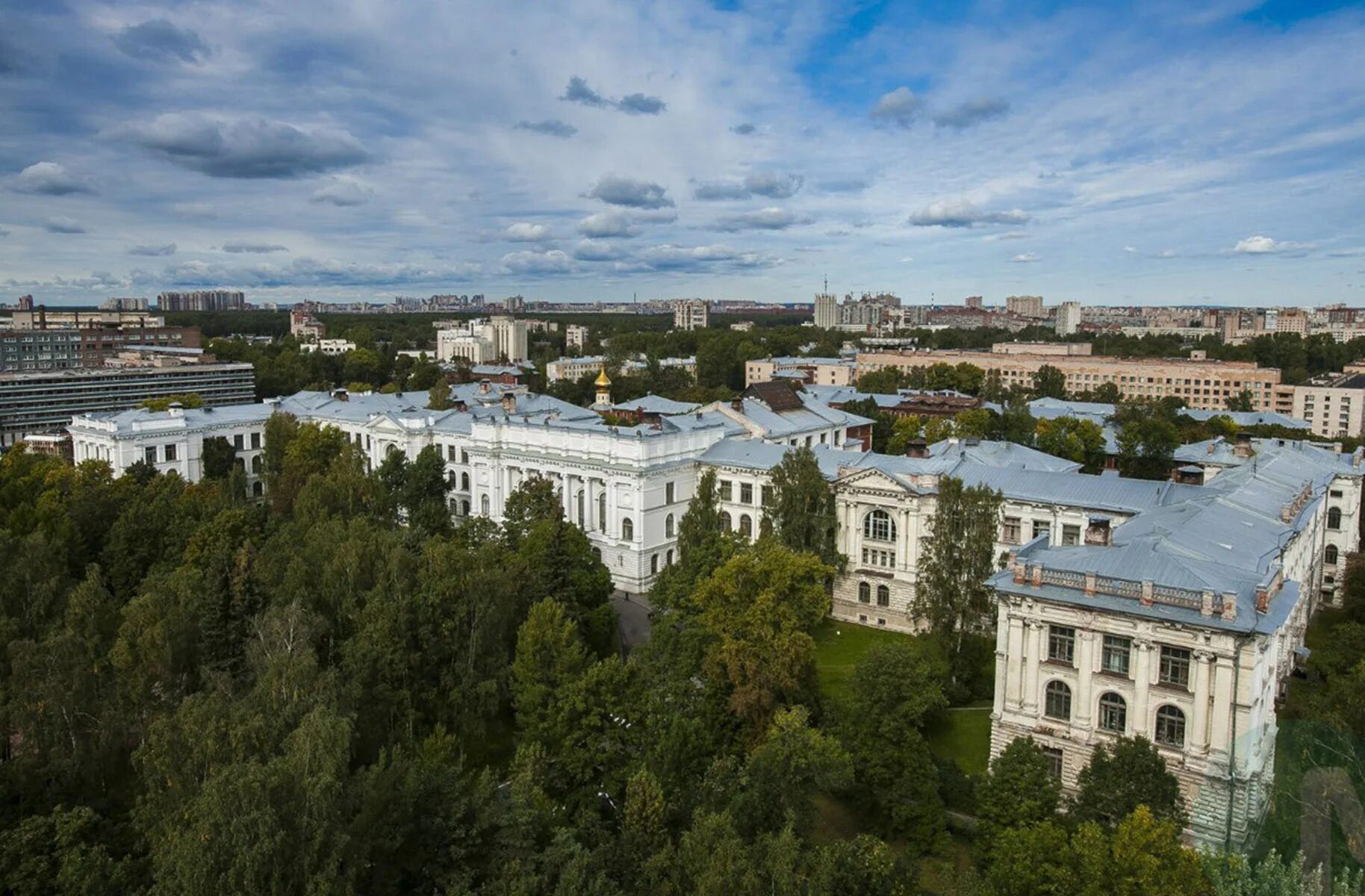 Политех спб фото Политех в тройке лидеров по количеству абитуриентов среди вузов Санкт-Петербурга