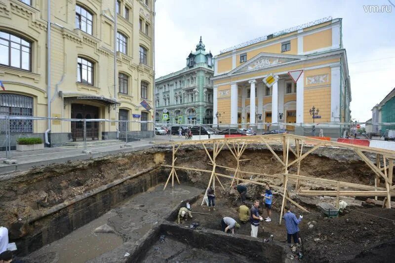 Политехнический музей раскопки фото Зачем Собянин копает улицы Москвы