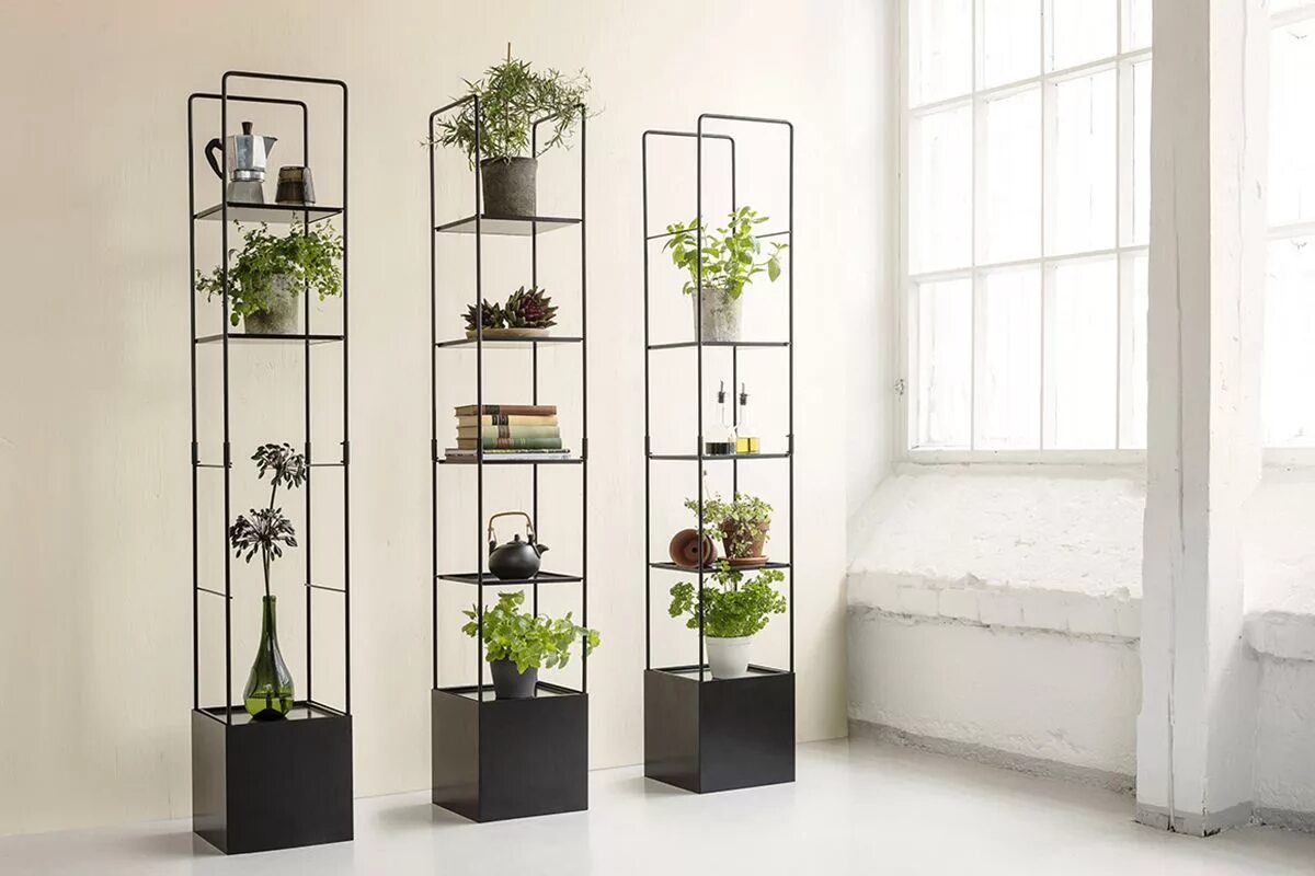 Полка для цветов в стиле лофт Pentagon Design présente une série versatile de mobilier dédié aux plantes pour 