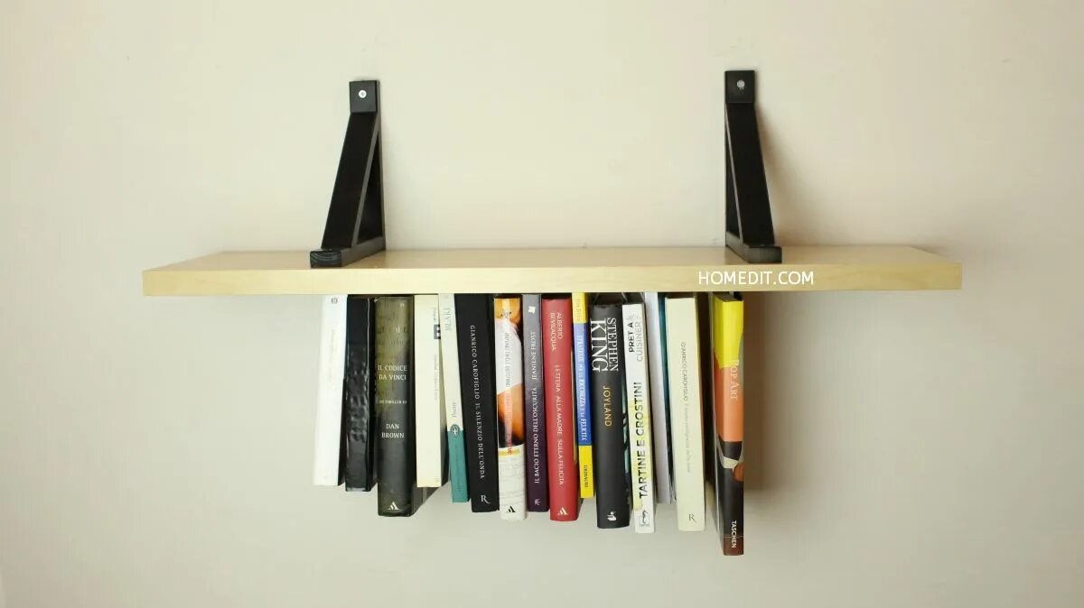 Полка самоделка Unusual Upside-Down Shelf Bookshelves diy, Dorm room diy, Hanging bookshelves