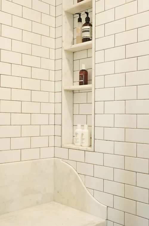 Полка в ванну из плитки фото Daltile subway tile with delorean gray grout Shower niche, Shower shelves, Tradi