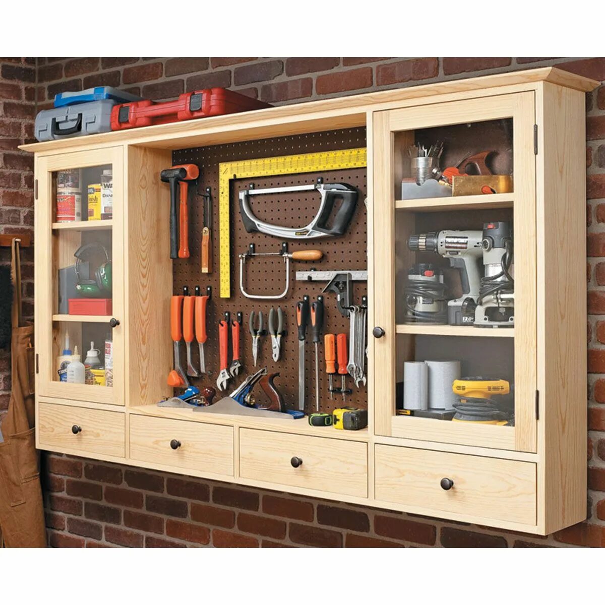 Полки для инструмента фото Woodsmith Magazine Pegboard Tool Cabinet Plans Woodpeckers