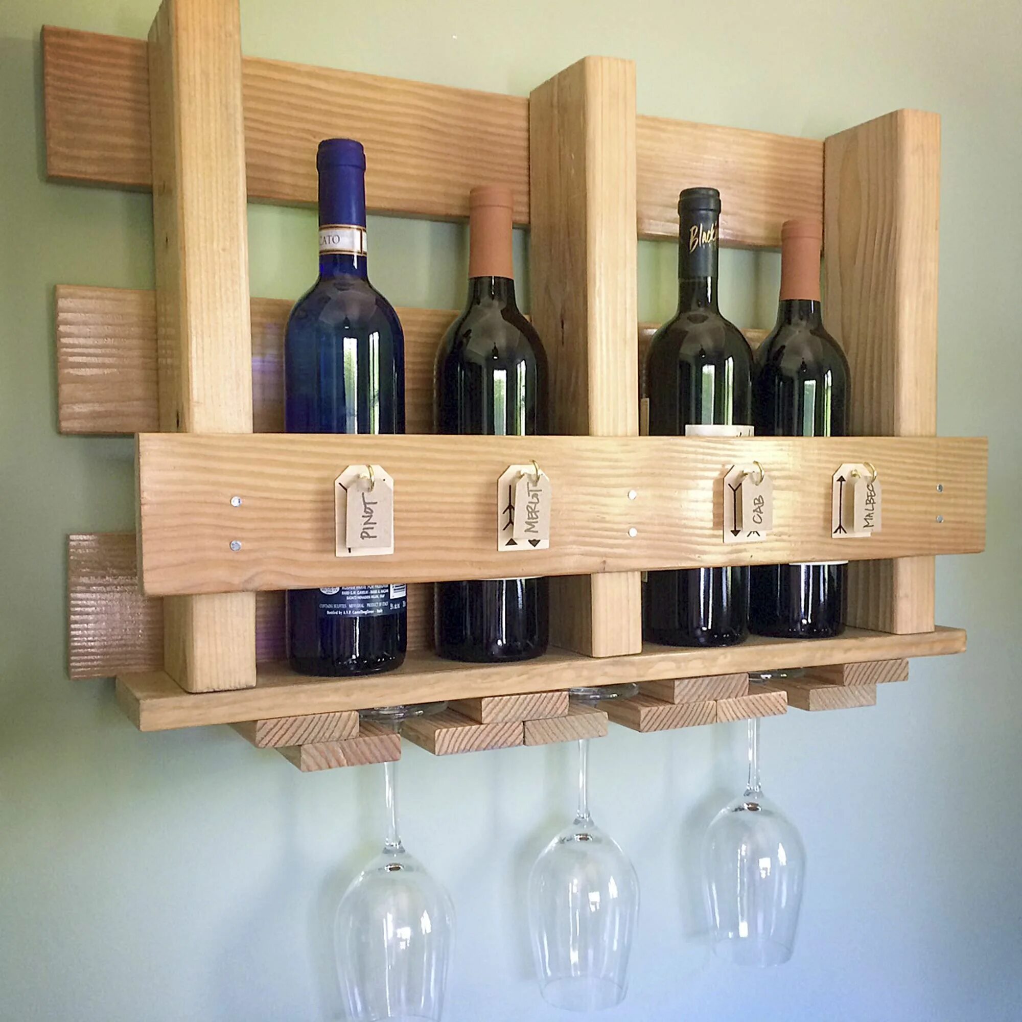 Полки для вина фото DIY Wine Glass Rack and Wine Bottle Holder Fiskars Diy wine glass, Diy wine glas