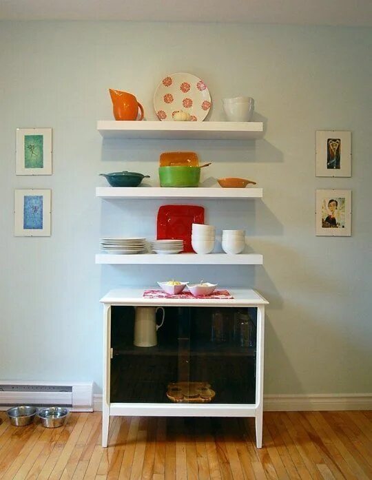 Полки кухне над столом фото 10 Places to Put a Floating Shelf in the Kitchen Floating shelves bedroom, Float