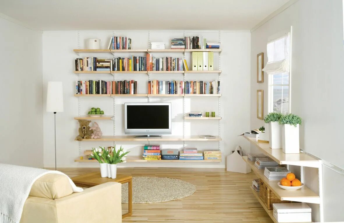 Полки в интерьере гостиной elfa is a customised shelving system designed and built in Sweden that is engine