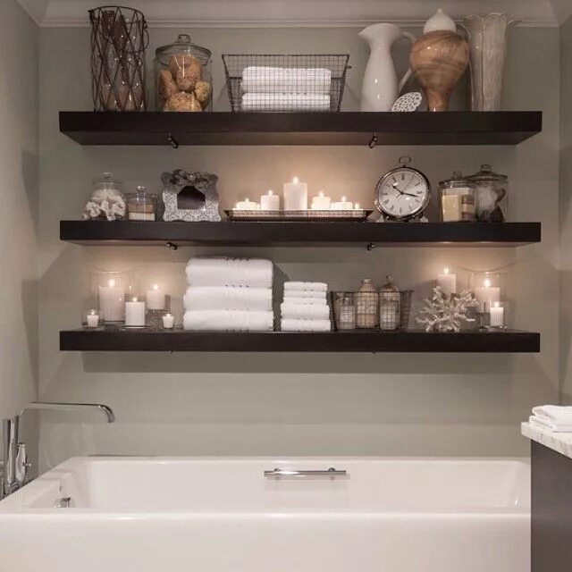 Полки в интерьере ванной the_real_houses_of_ig's photo on Instagram Bathroom shelf decor, Floating shelve