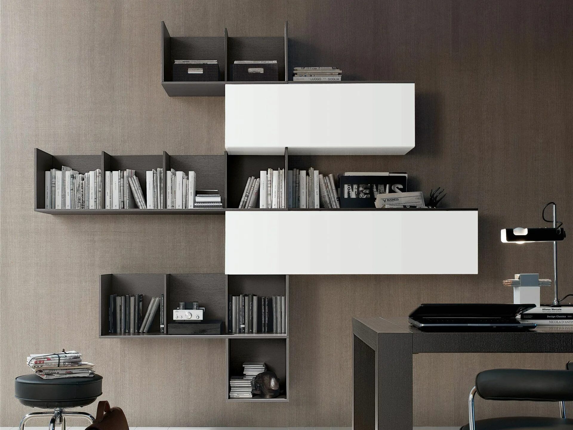 Полки в современном стиле фото Cool Ebony and White Storage Module Arredamento, Design scaffali, Idee di interi