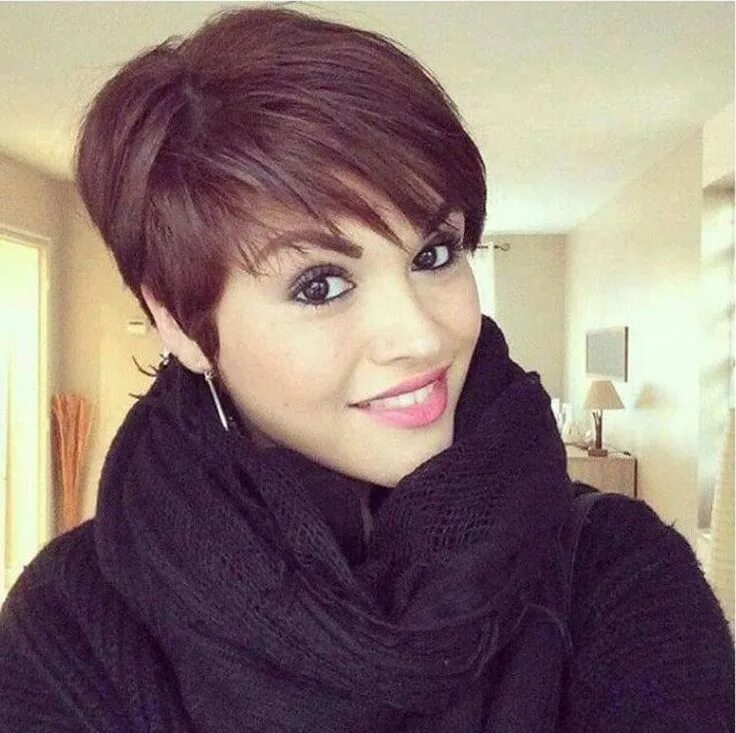 Полная женщина с короткой стрижкой фото Pixie Haircuts For Women (17) * DressFitMe Womens haircuts, Pixie haircut, Short