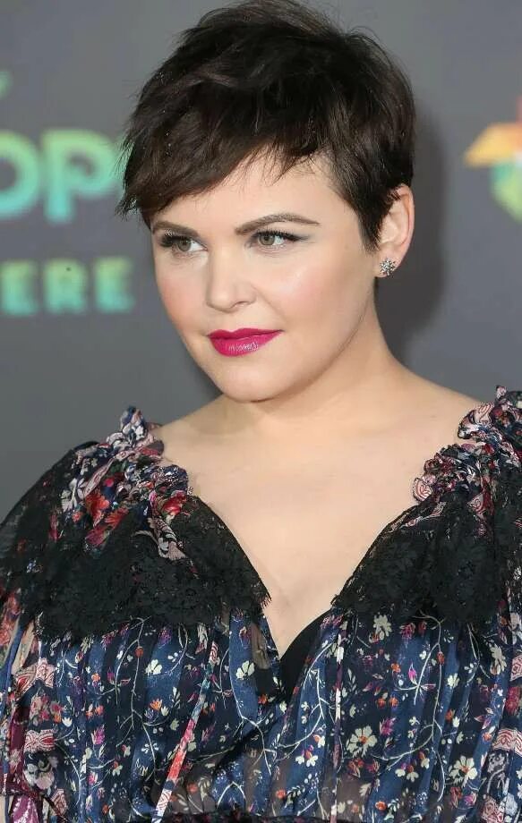 Полное лицо короткая стрижка фото Disney princess Ginnifer Goodwin hops to 'Zootopia' role Hairstyles for fat face