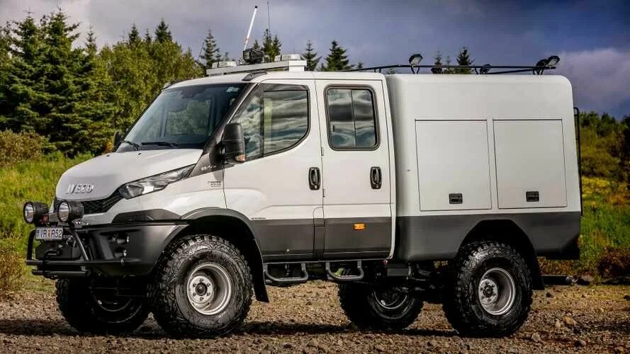 Полноприводные автомобили фото цена Iveco Daily 4x4 AT40 un gioliello di Arctic trucks Trucks, 4x4, Offroad trucks