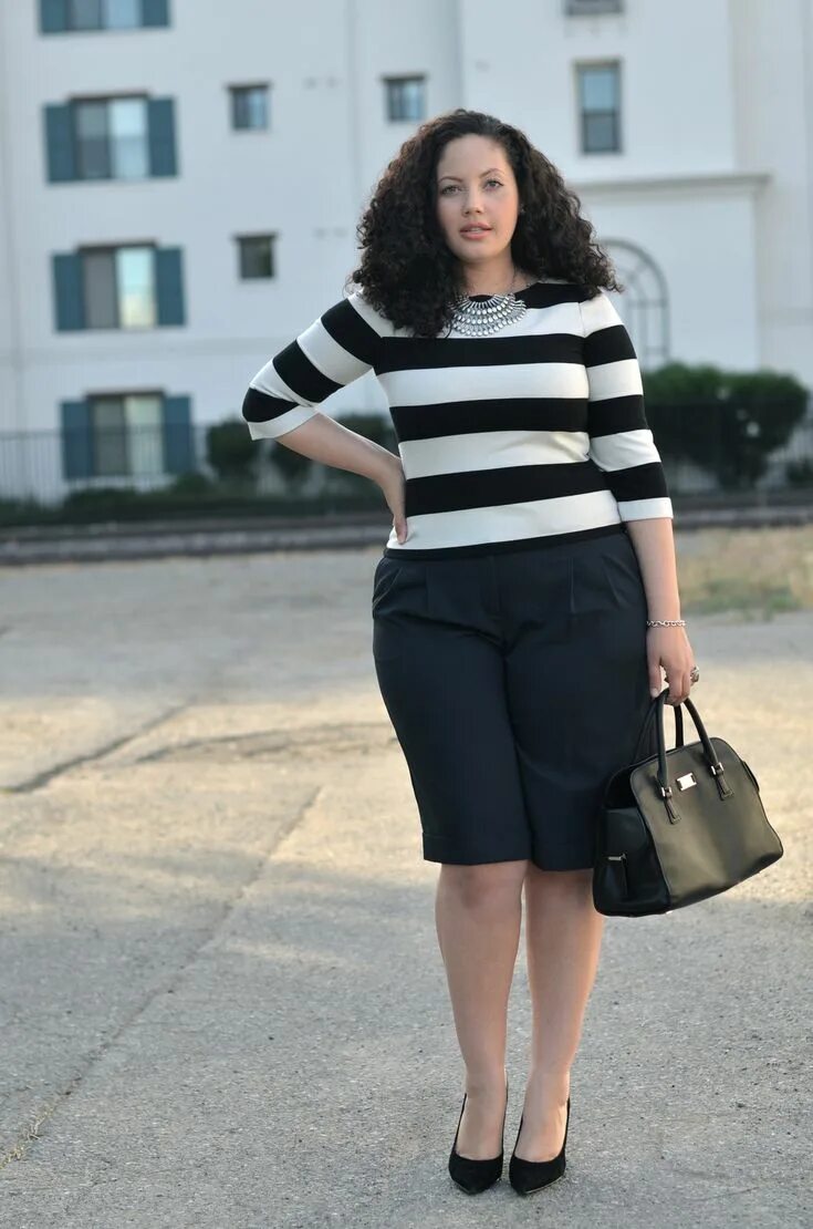 Полные девушки одежда фото Bermuda Plus size outfits, Fashionable plus size clothing, Girl with curves