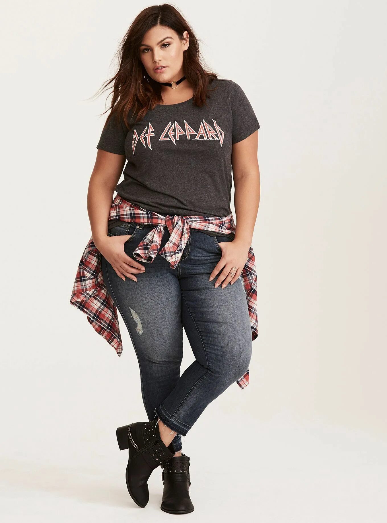 Полные девушки одежда фото Def Leppard Crew Shirt in 2024 Plus size fashion, Plus size outfits, Plus size l