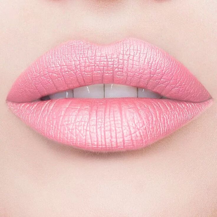 Полные губы макияж Go See Shimmery Light Pink Lipstick Runway Rogue Lip colors, Pink lips, Lip make