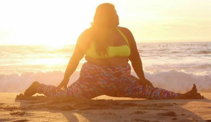 Полные на море фото Big Gal Yoga: Plus-Sized Yoga Teacher Valerie Sagun Inspires With Flexible Poses