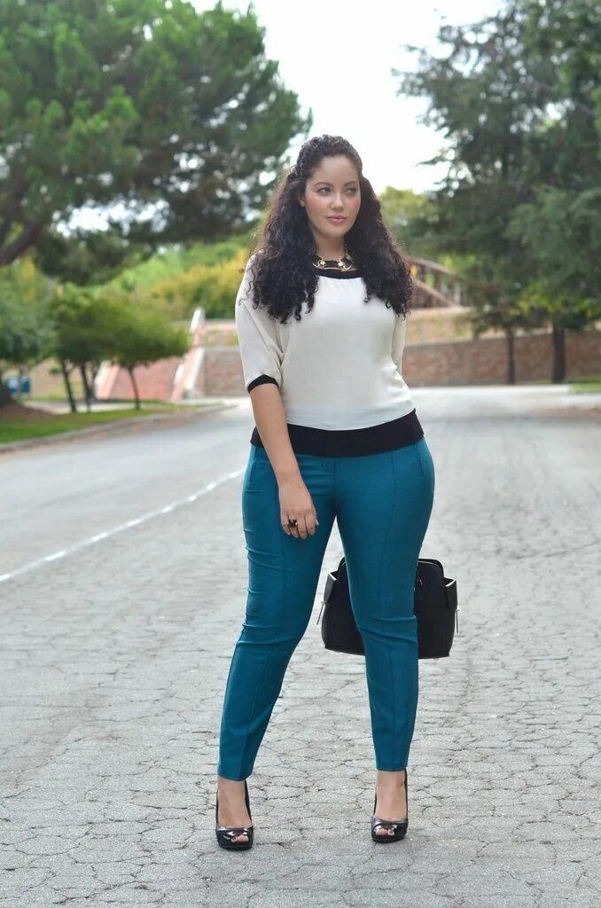 Полные пожилые женщины в обтягивающих джинсах фото The outfit, blue jeans #plussize #plus_size #curvy #fashion #clothes #louisvuitt