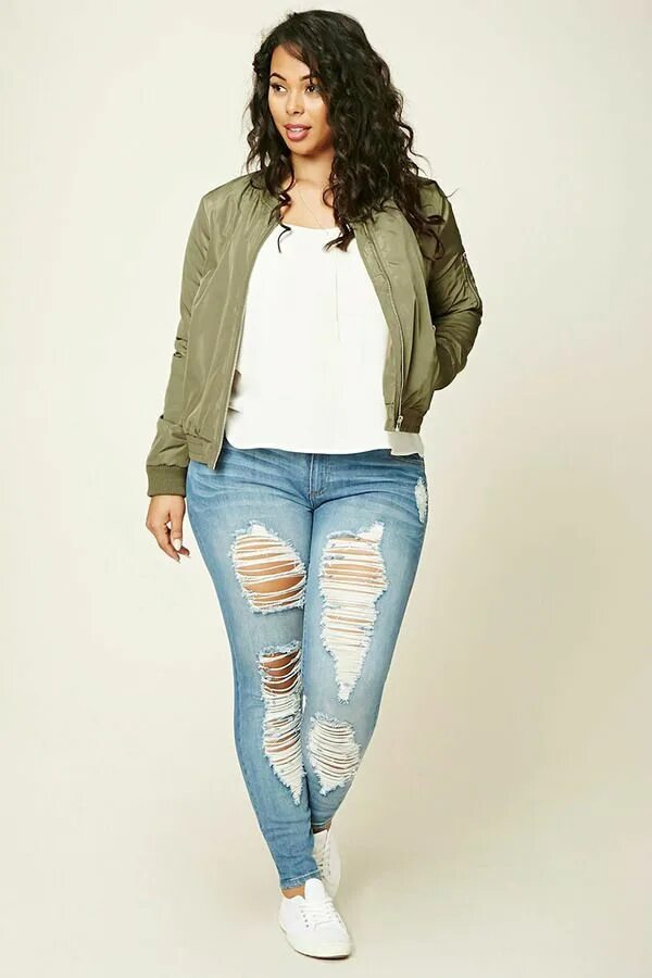 Полные женщины в джинсах фото Forever 21 Plus Size Distressed Jeans in 2024 Plus size outfits, Plus size fashi