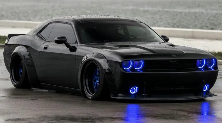 Полный тюнинг машины Custom Dodge Challenger Wide Body