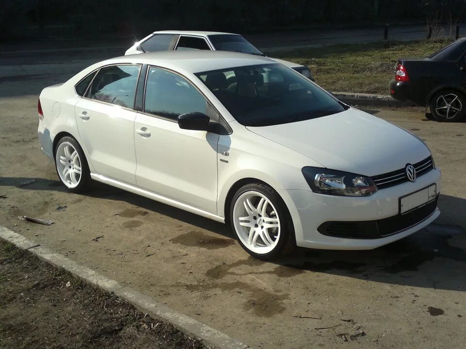 Поло 16 диски фото Soch'ный любит пену - Volkswagen Polo Sedan, 1,6 л, 2013 года мойка DRIVE2