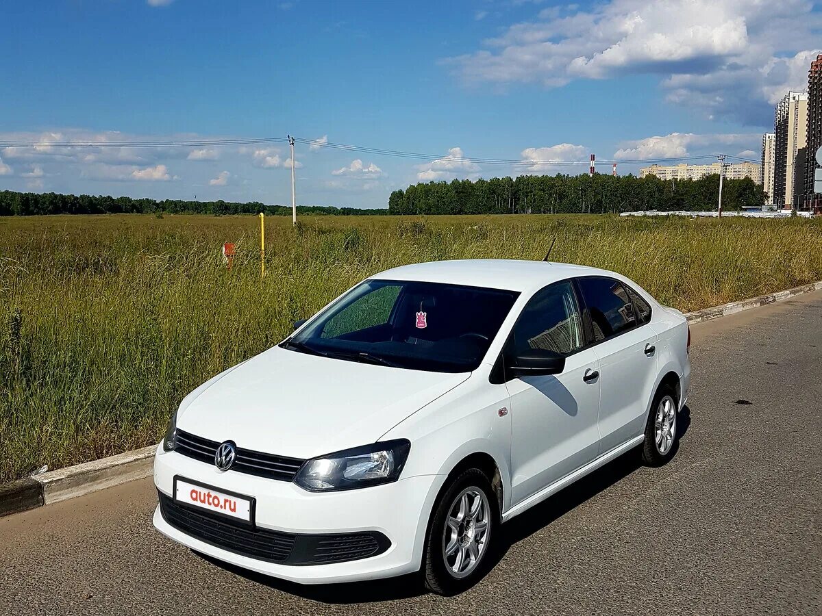 Поло машина фото Купить б/у Volkswagen Polo V 1.6 MT (105 л.с.) бензин механика в Москве: белый Ф