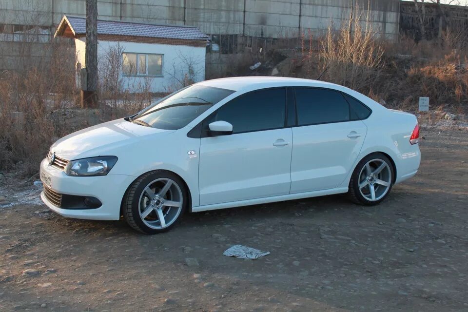 Поло на дисках r16 фото 50 - купил под себя диски и перекрасил их - Volkswagen Polo Sedan, 1,6 л, 2014 г