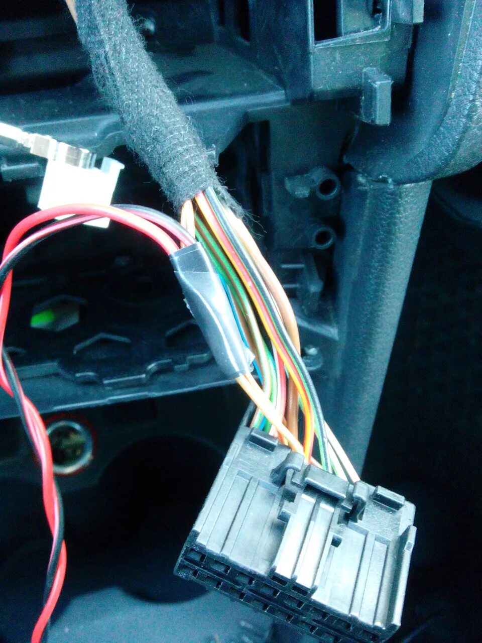 Поло подключение кан шины к магнитоле Installing RCD 330 in Polo Sedan Comfortline - Volkswagen Polo Sedan, 1,2 л, 201