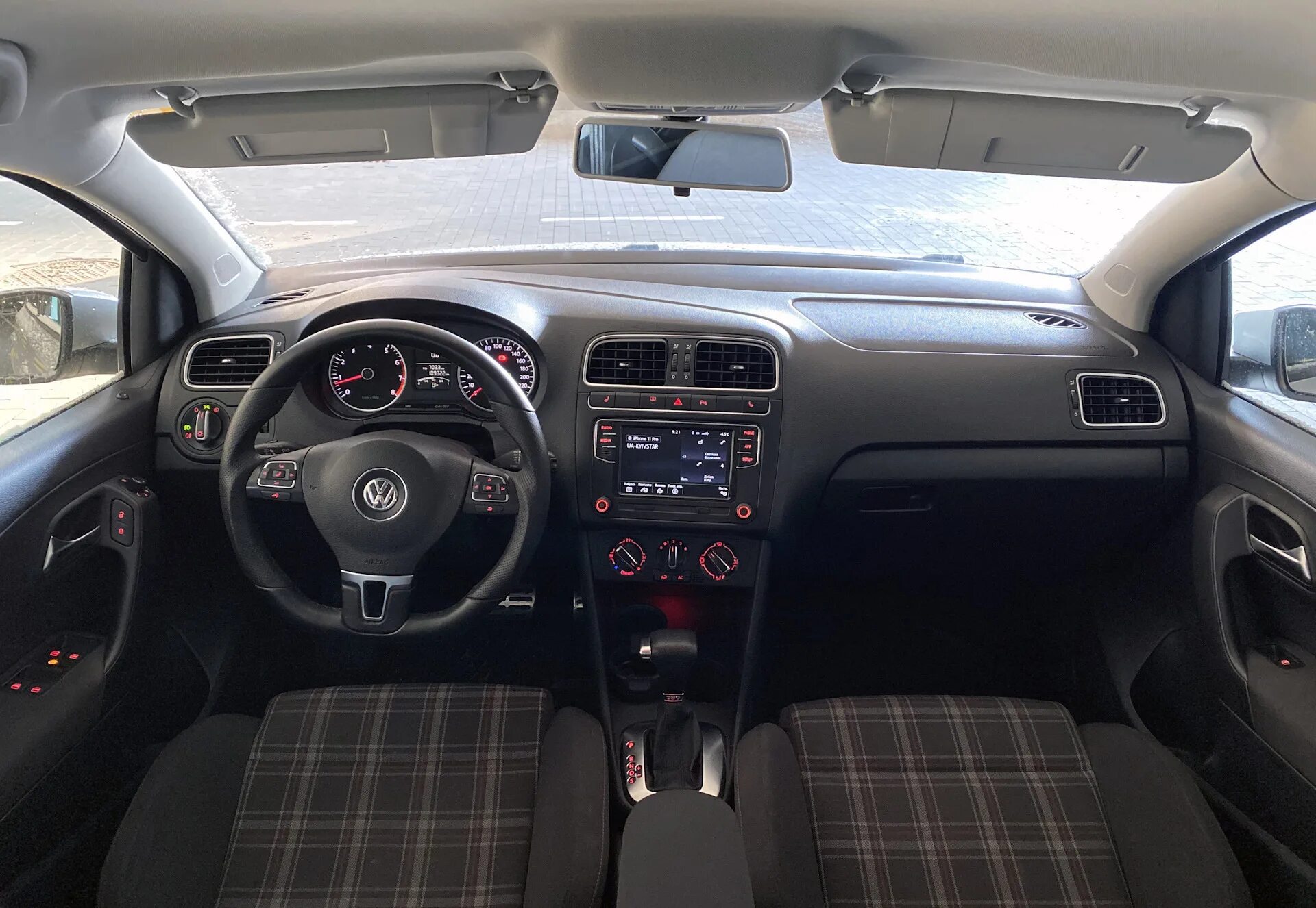 Поло салон фото Volkswagen polo седан 2010