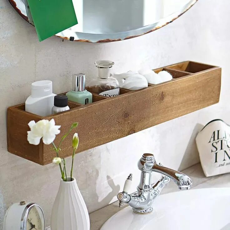 Полочка в ванной фото Upcycled Bathroom Storage Ideas We Love Small bathroom organization, Small bathr