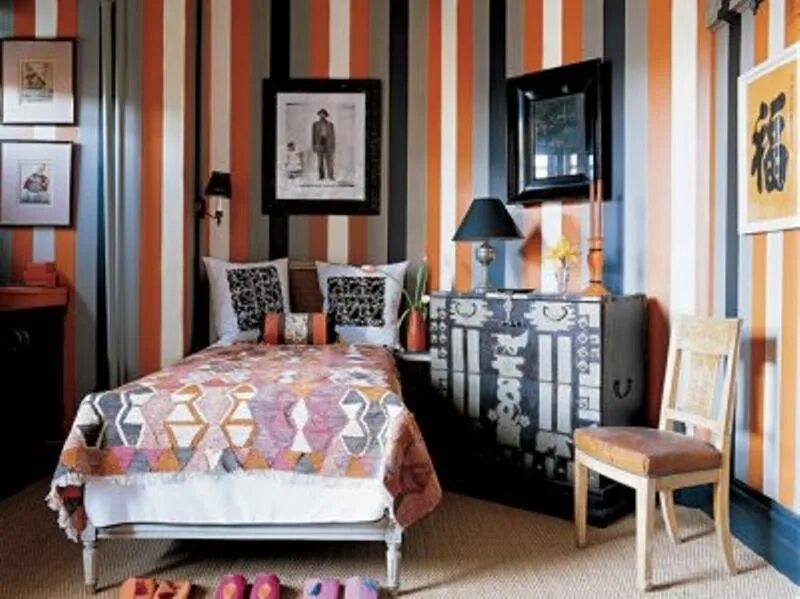 Полосатые стены в интерьере 15 Classy Bedrooms with Striped Walls Striped walls, Elle decor, Classy bedroom