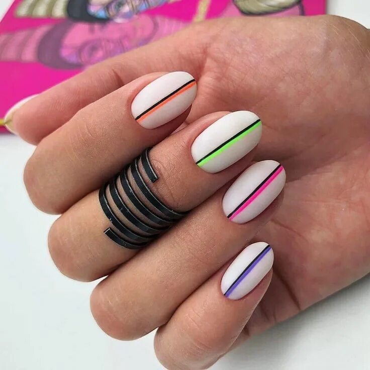 Полоски в маникюре стильно Pin on Идеи для ногтей Neon nails, May nails, Gel nails