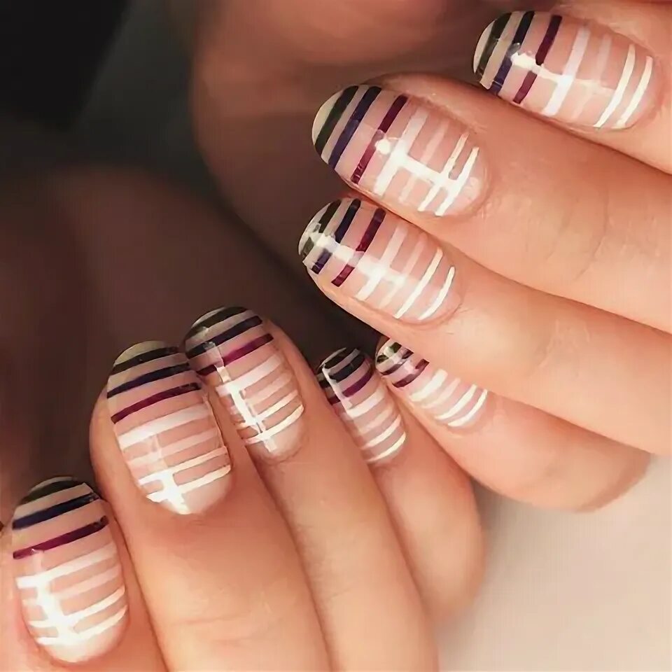 Полоски в маникюре стильно Très beaux ongles originaux 4th of july nails, July nails, Christmas nail art