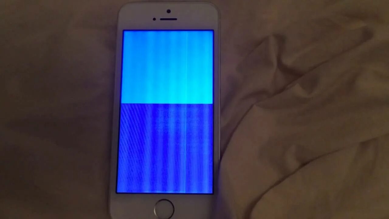 Полосы на фото айфон Defective iPhone 5S Going Crazy With Blue/Psychedelic Screen of Death - YouTube