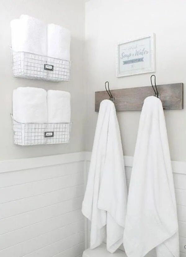 Полотенце в ванной комнате фото 22 Chic Low Budget DIY Bathroom Decorations Bathroom towel hooks, Basement bathr