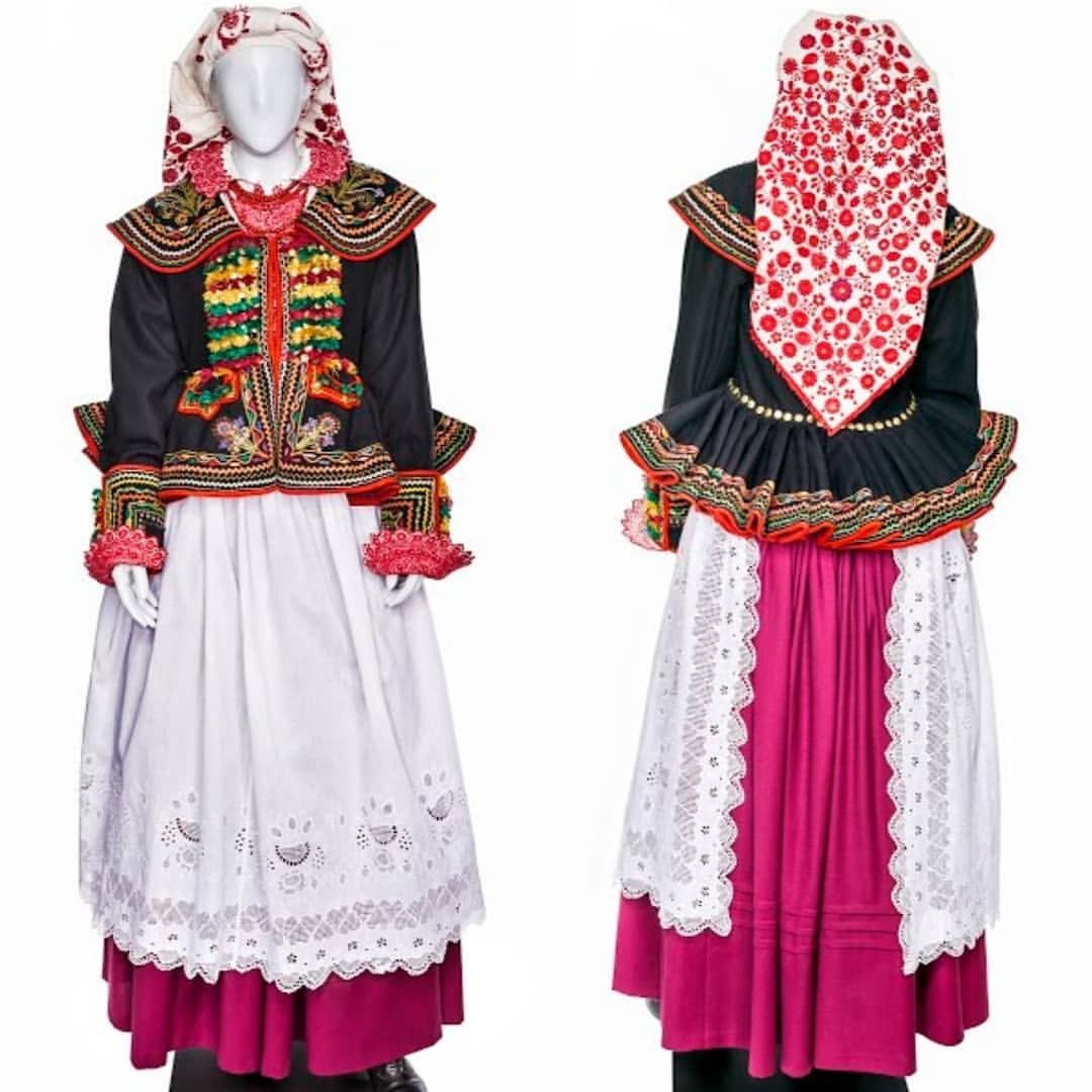 Польская женская мода 1890-1930 Lachy Sądeckie women’s traditional folk costume, South Poland. From Th