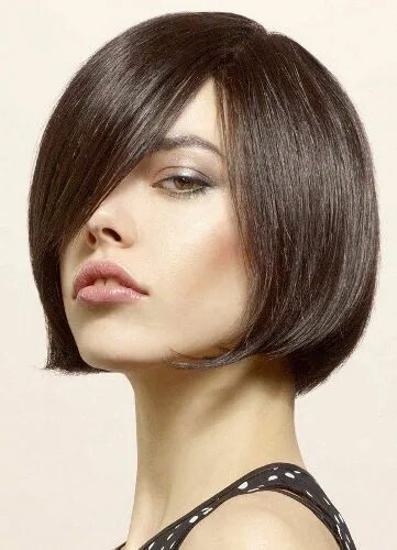 Полубоб каре стрижка женская фото bob hairstyles for thick hair Chin length hair, Short hairstyles for thick hair,