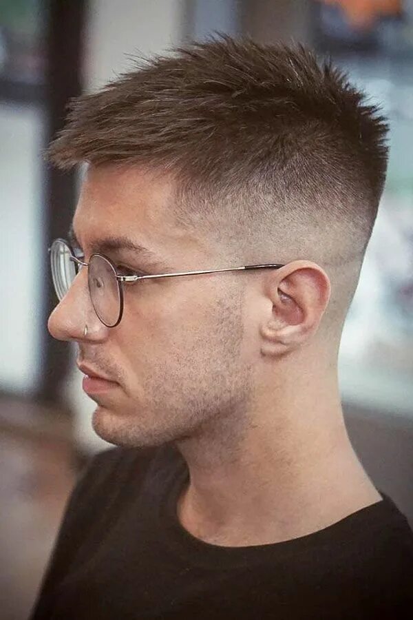 Полубокс стрижка для мужчин с челкой Pin by Diego Espinoza on Cortes Hombre. Mens haircuts fade, Mid fade haircut, Fa