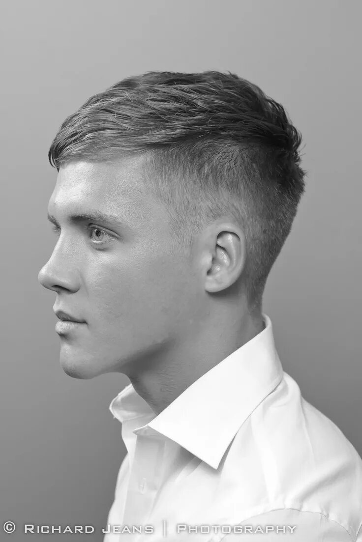 Полубокс стрижка мужская 2024 Best Fade Haircuts: Cool Types of Fades For Men in 2024 Erkek saç stilleri, Erke