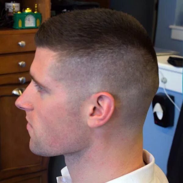 Hairstyle Crew cut haircut, Mens hairstyles short, Men fade haircut short