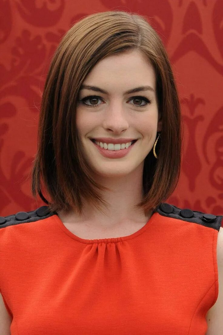 Полукаре женская стрижка фото Anne Hathaway Look Book Anne hathaway hair, Anne hathaway haircut, Bob hairstyle