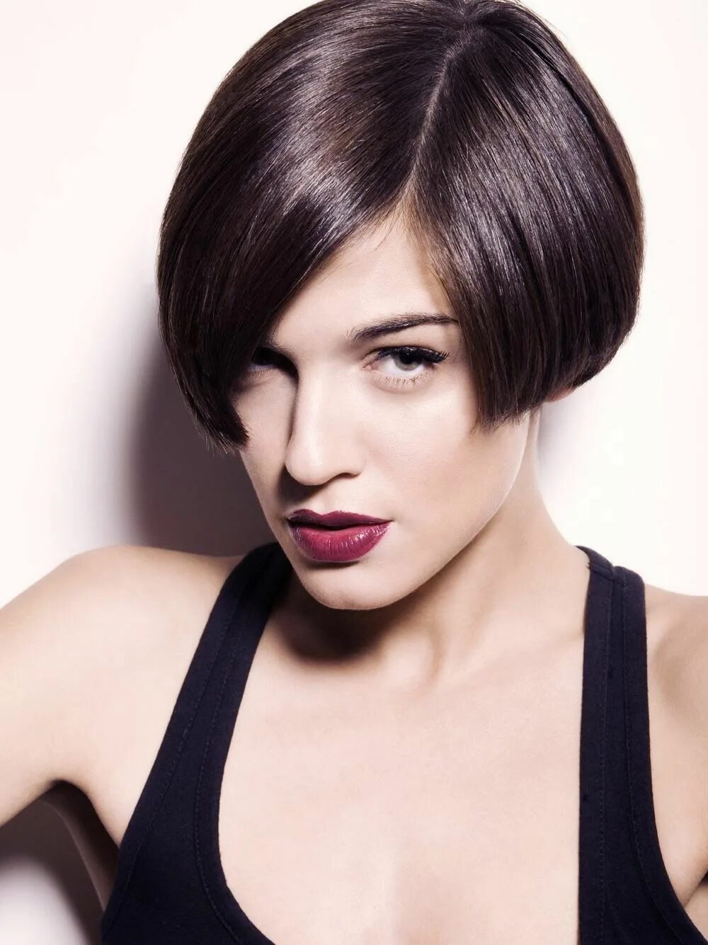 Полукаре женская стрижка фото Pin on Beautiful Bobs