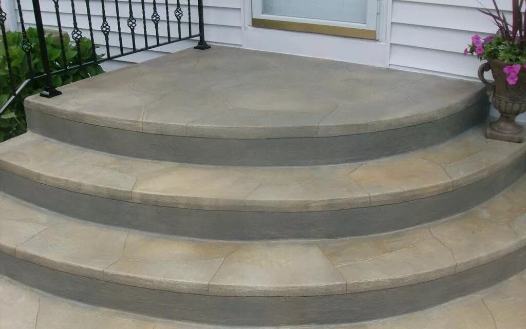 Полукруглое крыльцо для частного дома фото pictures of concrete stoops rounded-concrete-steps Patio stairs, Patio steps, Fr