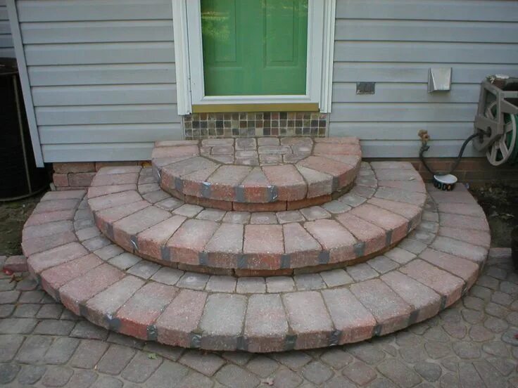 Полукруглое крыльцо для частного дома фото Pin on Redondo Beach Landscaping Project Patio steps, Patio, Brick patterns pati