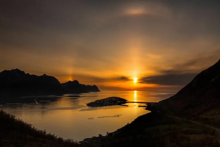 Полуночное солнце фото Midnight sun season in Northern Norway Aurora Borealis Observatory in 2020 Midni