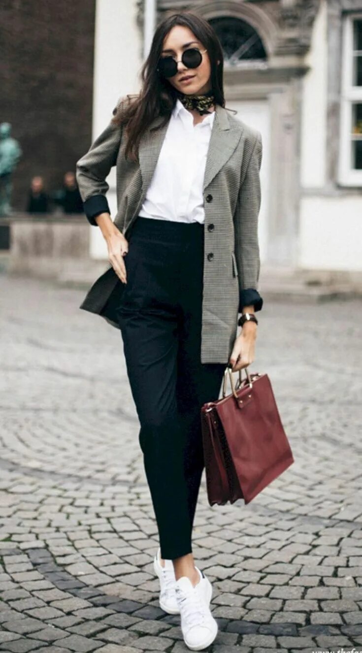 Полуофициальный стиль женский trendy casual office style_long blazer + sneakers + bag + shirt + pants Ropa, Mo