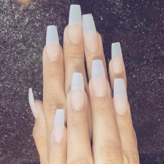 Полупрозрачный маникюр на длинные ногти квадратной формы Loading... Clear acrylic nails, Long nails, Nails