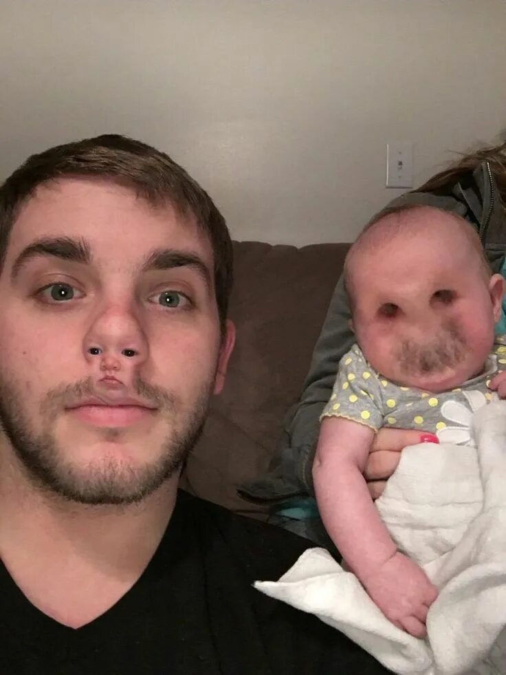 Поменять лица на фото местами 24 terrifying face swaps that will haunt your dreams Funny face swap, Face swap 