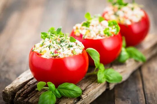 Помидоры фаршированные фото Stuffed Tomatoes Зображення - огляд 133,510 Стокові фото, векторні зображення й 