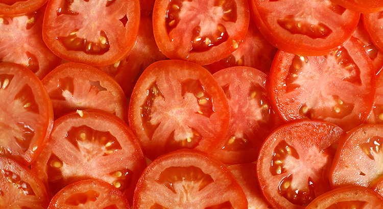 Помидоры нарезанные фото Tomato Health Benefits: SPF, vitamins, recipes and more