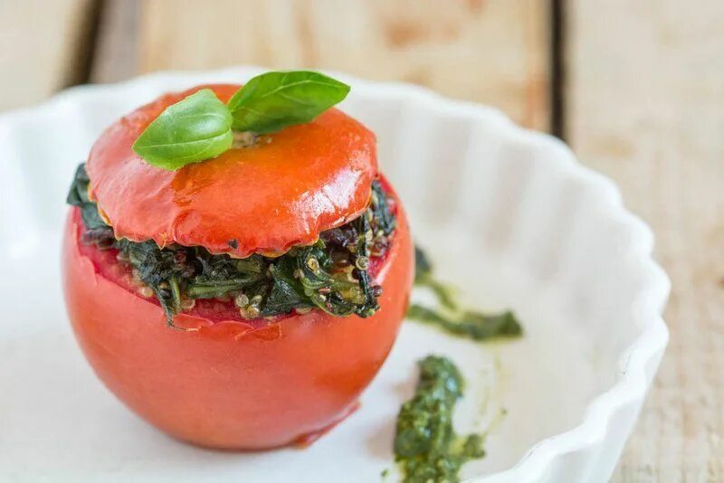 Помидоры с базиликом рецепт с фото Quinoa Stuffed Tomatoes with Vegan Basil Pesto