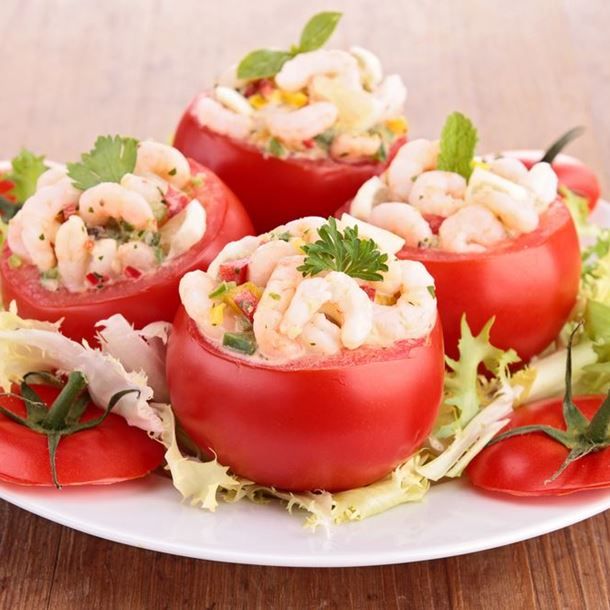 Помидоры с креветками фото Tomates farcies aux crevettes et avocat Recette Recette farce, Recette, Recette 